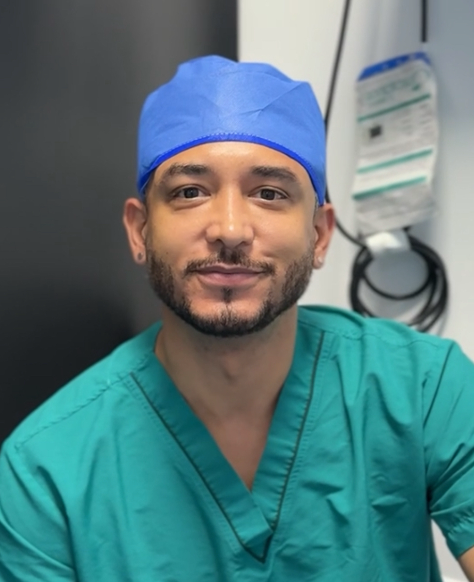 About Dr. Christopher Edwards - Founder of MEDtour Colombia | Medical ...
